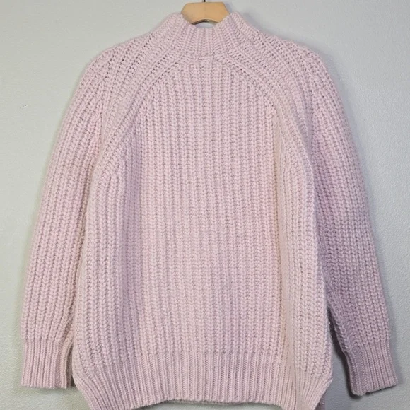 J. Crew Soft Pink Chunki Turtleneck  Sweater  Wool/ Alpaca Blend Size M. - Picture 7 of 7
